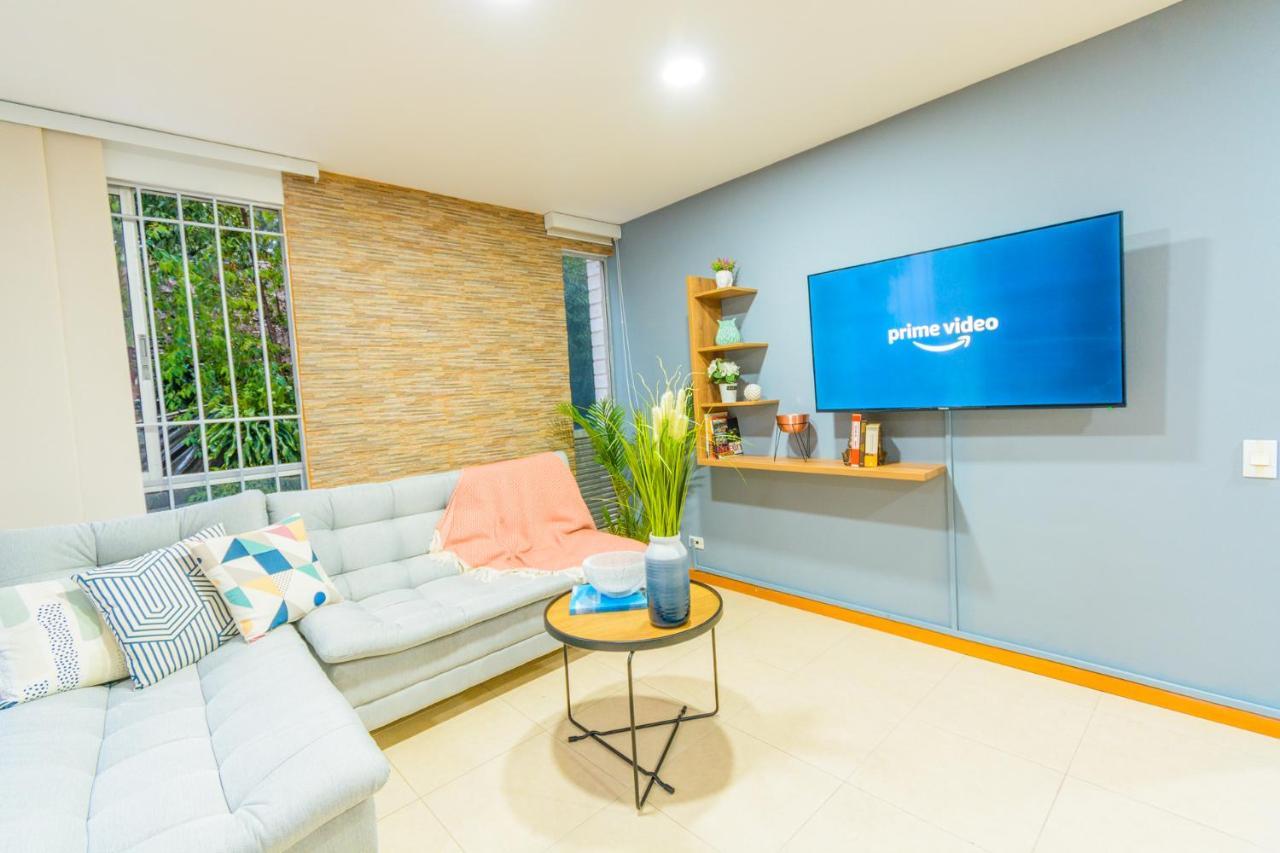 Appartement Modern Ultra Fast Internet In El Poblado Medellín